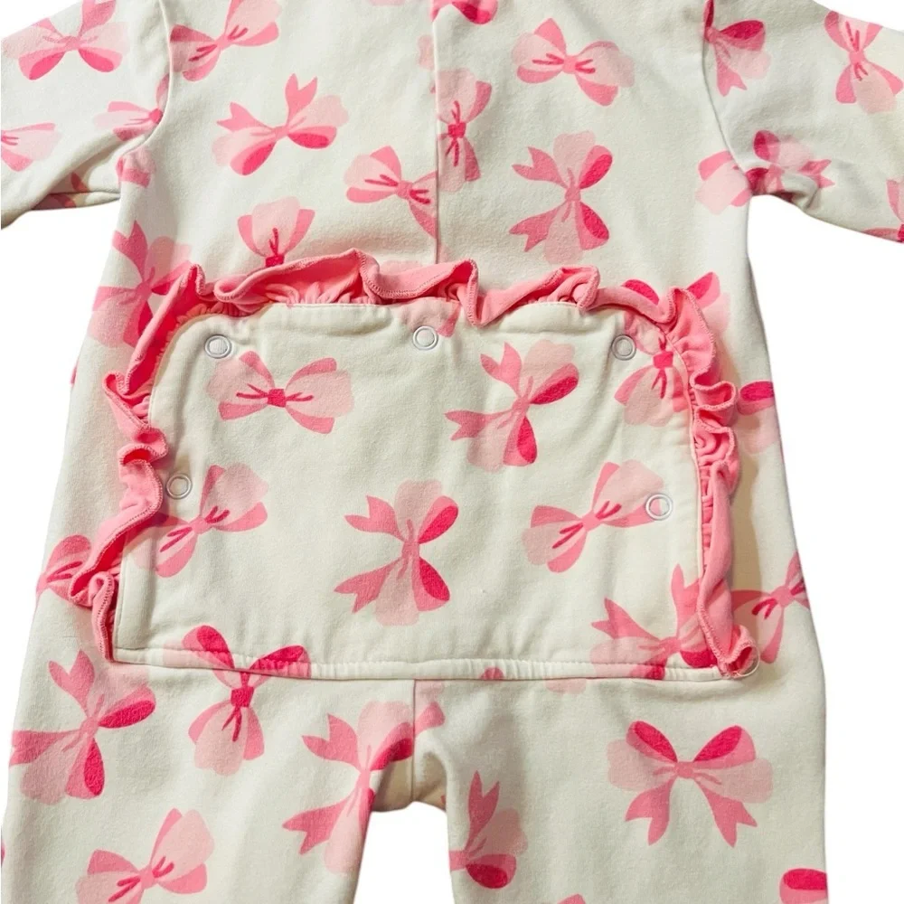 Classic Whimsy Pink Bow Print Footed One-Piece Size 6 Months